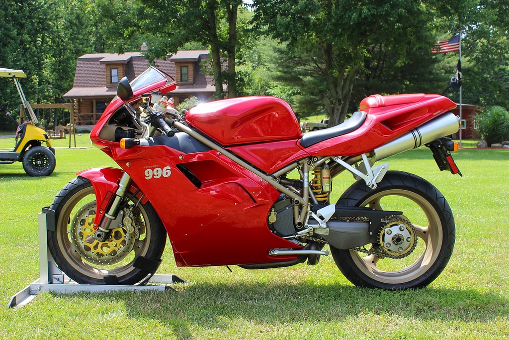 Joya de colección: Ducati 996 del 99 como nueva