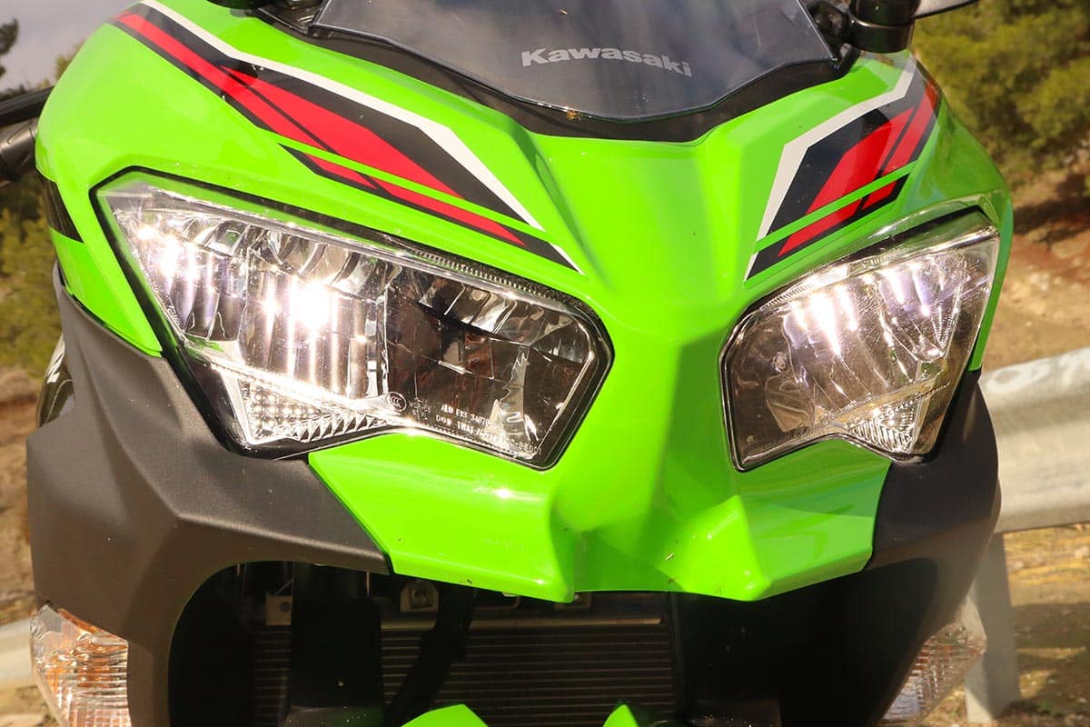 Faros LED delanteros - Kawasaki Ninja 400 2023