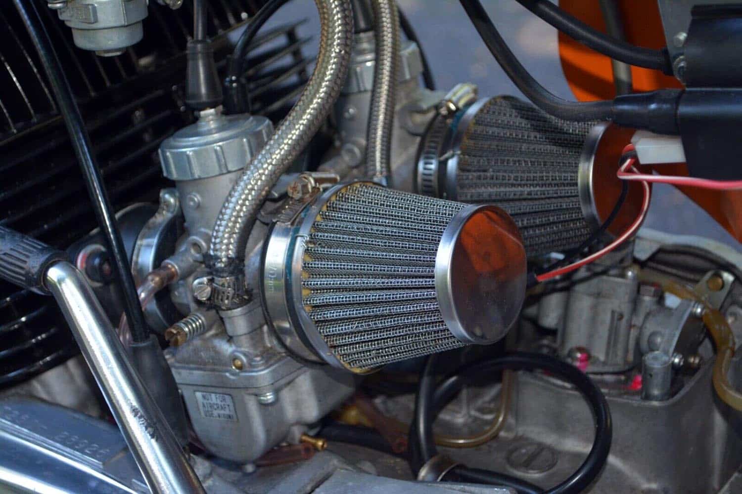 carburadores y filtros de la Suzuki 250 Salt Flat Racer