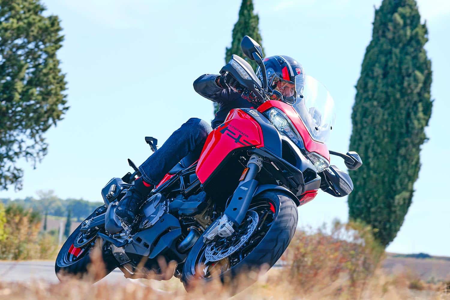 El clásico rojo Ducati se mantiene en su catálogo